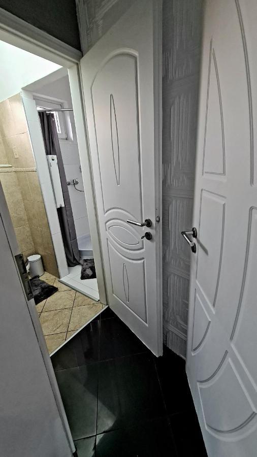 Airport Luxury Apartman 42 Vecsés Exteriör bild