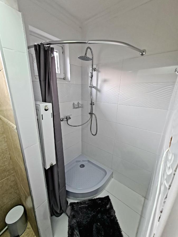 Airport Luxury Apartman 42 Vecsés Exteriör bild